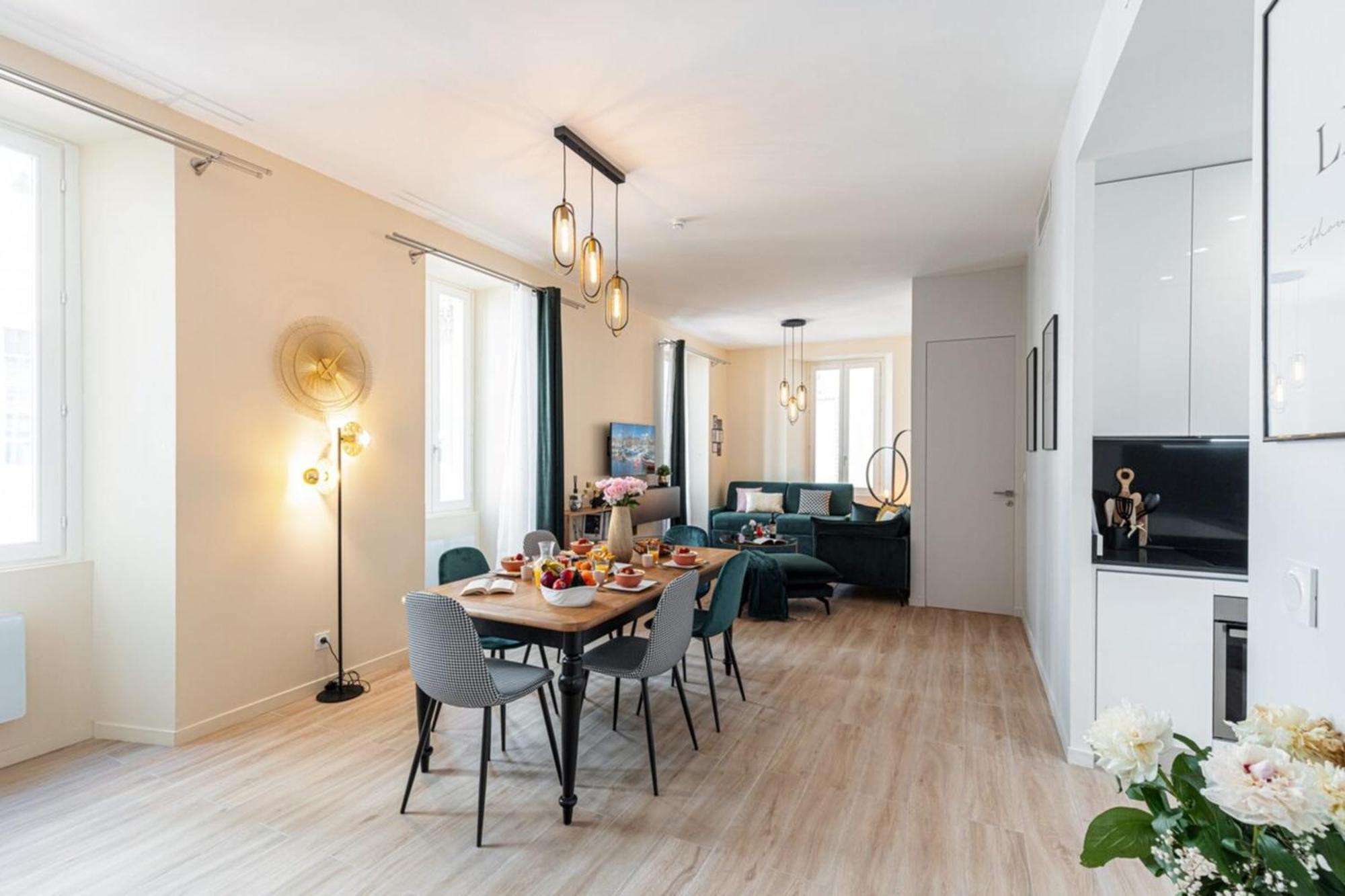 Gesu - 2 Bedroom In Old Town - Gesu Square Nizza